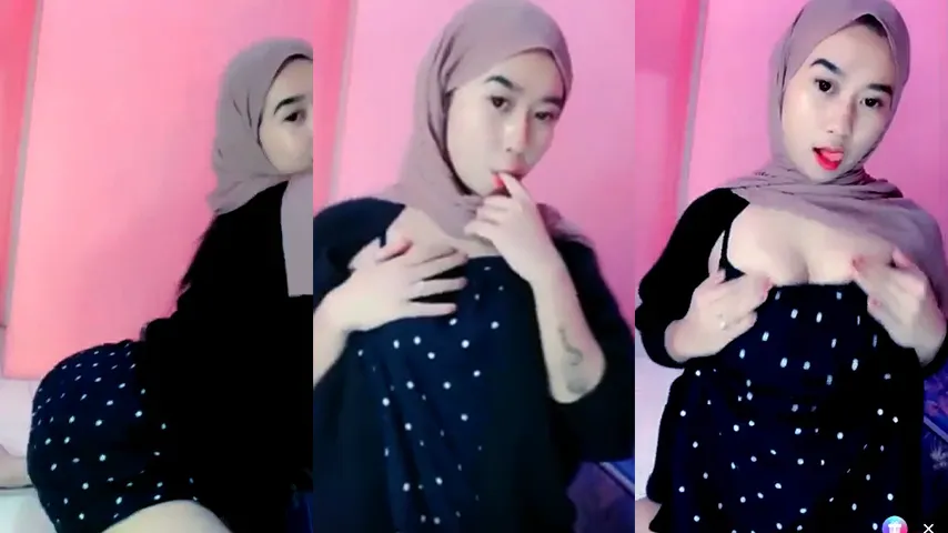 Bokep Indo Host Hijabers Remas Buah Dada